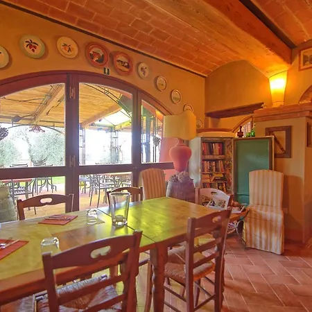 Sleeps 3 Air Con