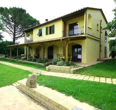Sleeps 3 Air Con * Lari